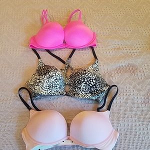 Barely worn 34 c Victoria's Secret push ups